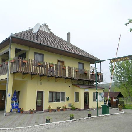 Camping Eldorado Hotel Gilău Eksteriør billede